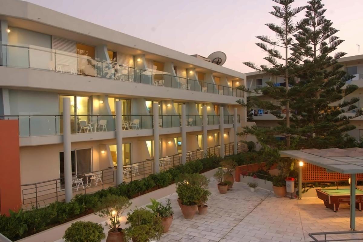 Minos Hotel 4*